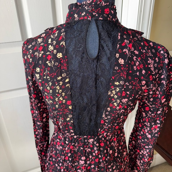 Express Floral Black and Pink Ruffle High Neck Women's Dress Sz 8 - Picture 6 of 9